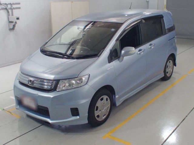 90113 Honda Freed spike GP3 2013 г. (CAA Chubu)